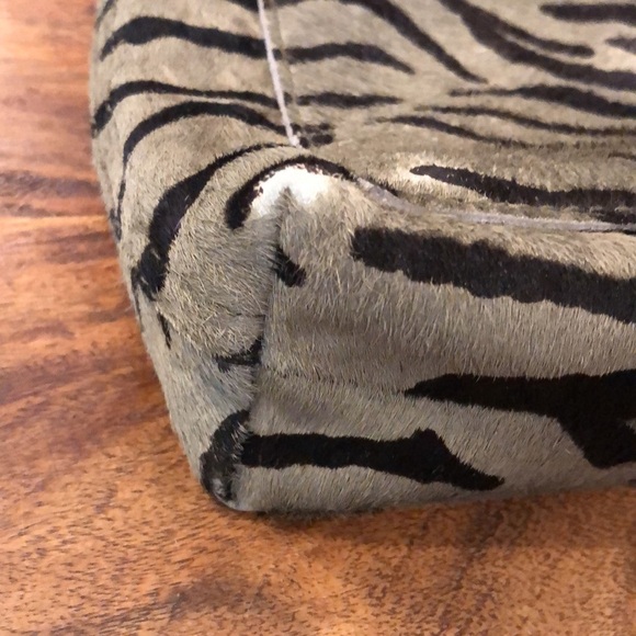 Madewell Small Transport Tiger Print Crossbody - Picture 8 of 16